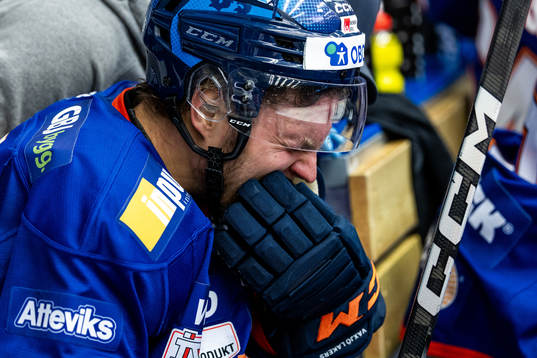 Växjös Manuel Ågren har ont