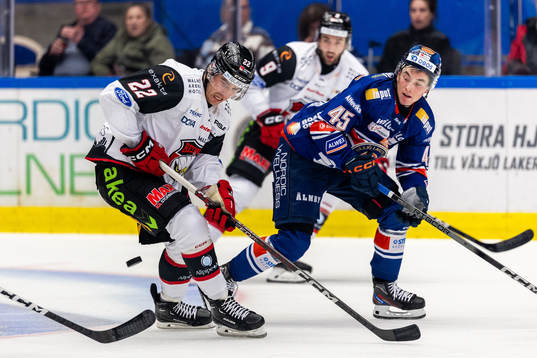 Malmö Redhawks Janne Kuokkanen och Växjös Noah Östlund