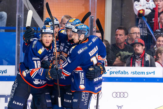 Växjös Marcus Sylvegård jublar