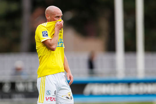Falkenbergs Christoffer Carlsson deppar