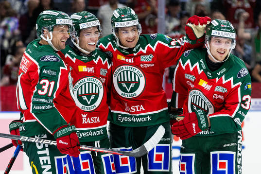 Frölundas Isac Born med lagkamrater
