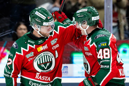 Frölundas Carl Klingberg och Christian Folin jublar