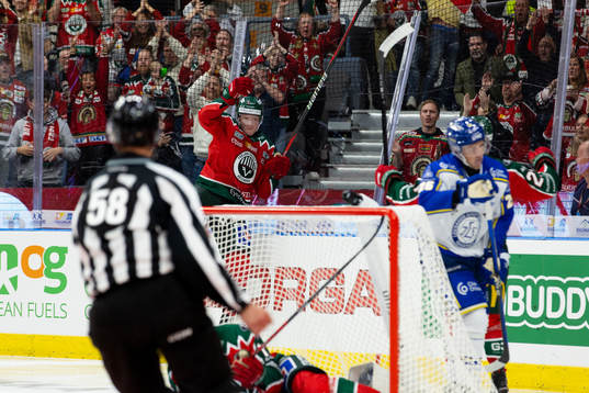 Frölundas Carl Klingberg jublar
