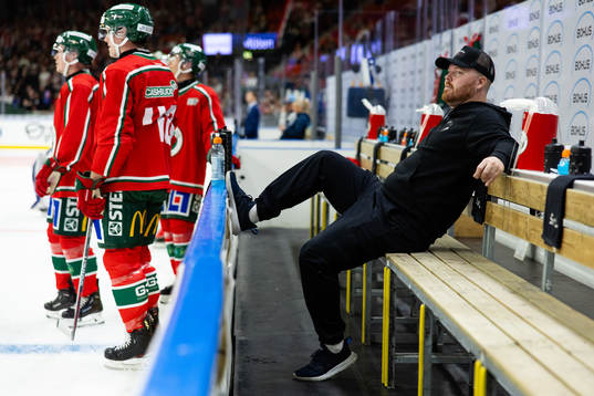 Frölundas materialförvaltare Andy Fagerström innan