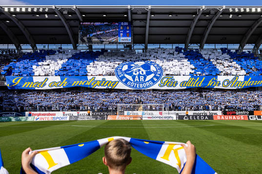 IFK Göteborgs supportrar med tifo
