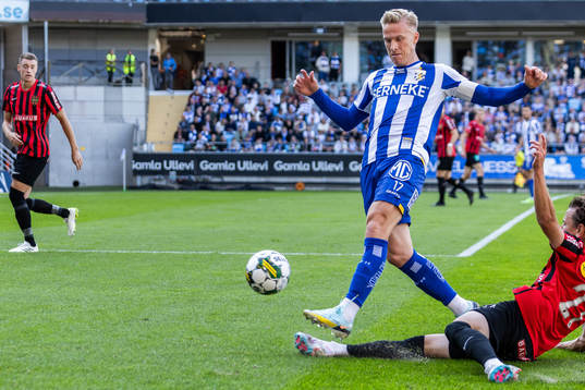 IFK Göteborgs Oscar Wendt och Brommapojkarnas Alex Timossi