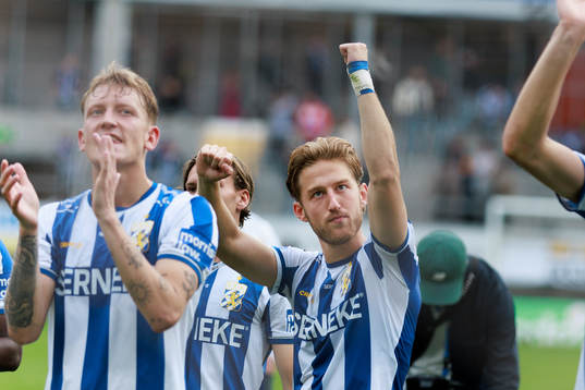 IFK Göteborgs Sebastian Hausner och Arbnor Mucolli jublar