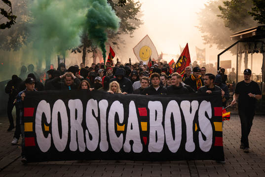 Luleås supportrar tågar mot Coop Norrbotten Arena