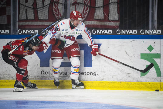 Luleås Brendan Shinnimin och Timrås Elmeri Eronen