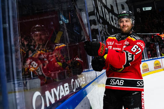 Luleås Linus Omark jublar