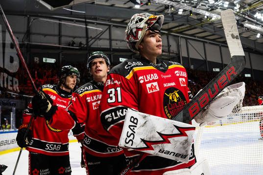 Luleås målvakt Matteus Ward jublar