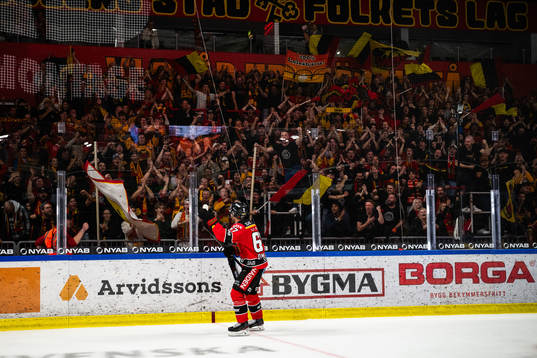 Luleås Linus Omark jublar