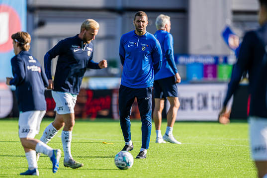 Azar Karadas, assistant coach of Stabæk