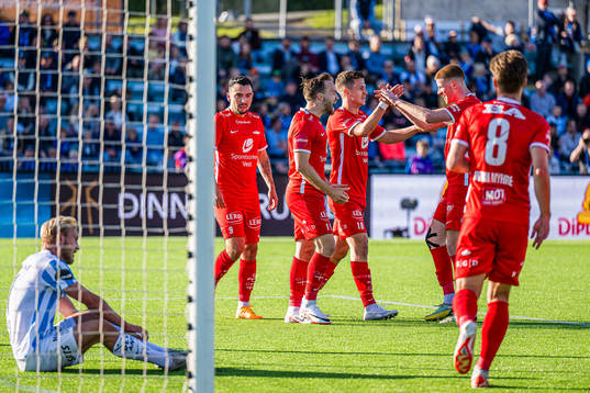 Bård Finne of Brann celebrates