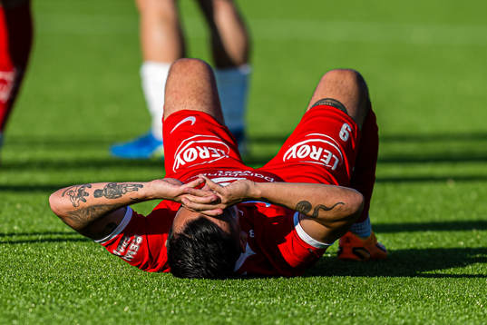Niklas Castro of Brann in pain