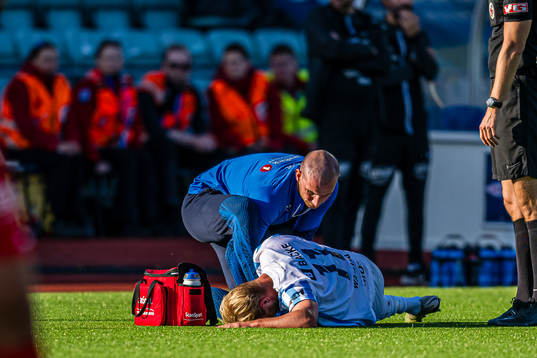 Nikolas Walstad of Stabæk with an injury