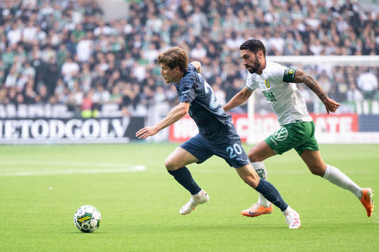Malmö FFs Oliver Berg och Hammarbys Nahir Besara
