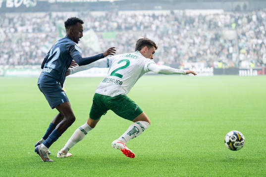 Malmö FFs Taha Ali och Hammarbys Marc Llinares Barragan