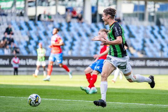 GAIS Axel Henriksson reagerar på ett domslut