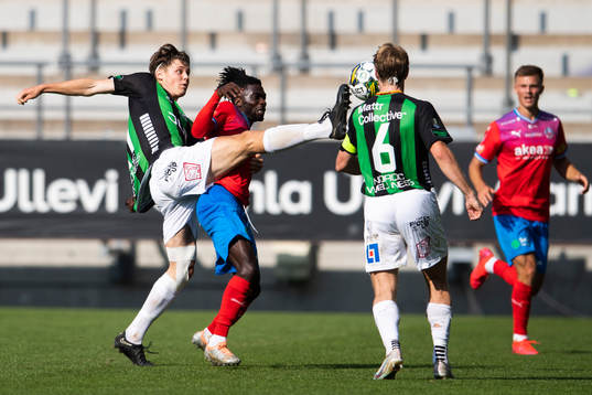 GAISs Axel Henriksson och Helsingborgs Benjamin Acquah
