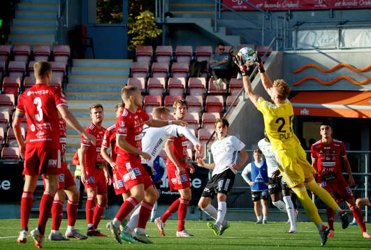Skövde AIKs målvakt Mirza Kalijundzic