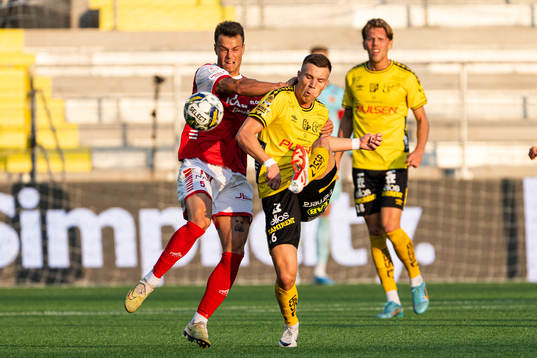 Kalmars Melker Hallberg och Elfsborgs Andri Fannar