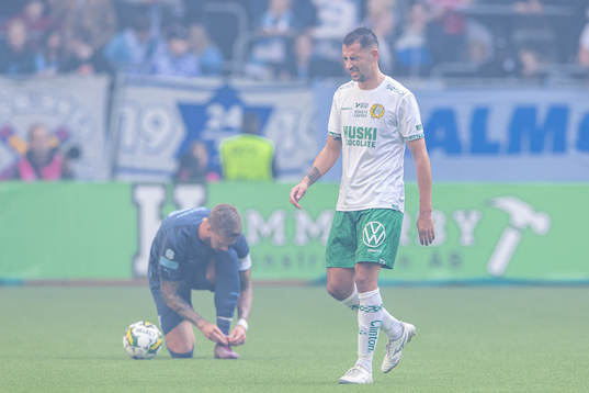 Hammarbys Loret Sadiku har ont