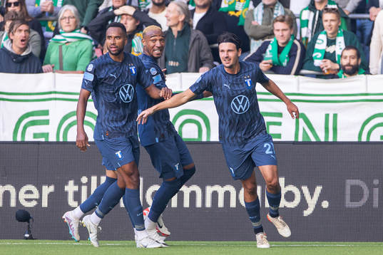 Malmö FFs Stefano Vecchia jublar