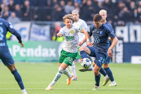 Hammarbys August Mikkelsen och Malmö FFs Lasse Berg