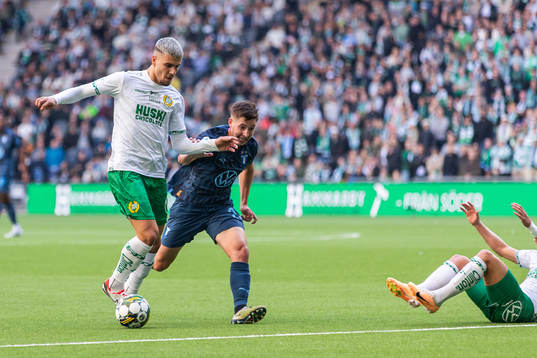 Hammarbys Edvin Kurtulus och Malmö FFs Lasse Berg Johnsen