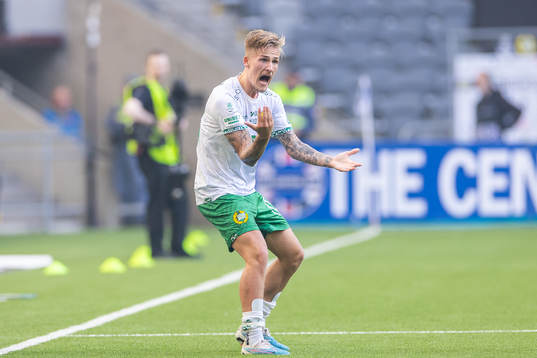 Hammarbys Fredrik Hammar reagerar