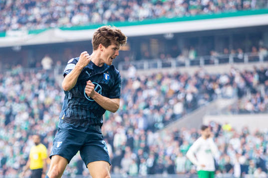 Malmö FFs Oliver Berg jublar