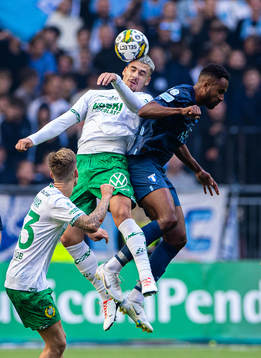 Hammarbys Edvin Kurtulus och Malmö FFs Isaac Kiese Thelin