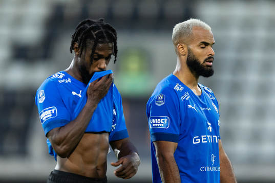 Halmstads Joseph Baffoe och Phil Ofosu-Ayeh  deppar