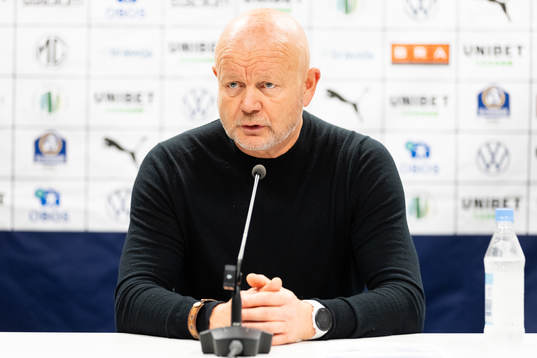 Häckens tränare Per-Mathias Høgmo på presskonferensen
