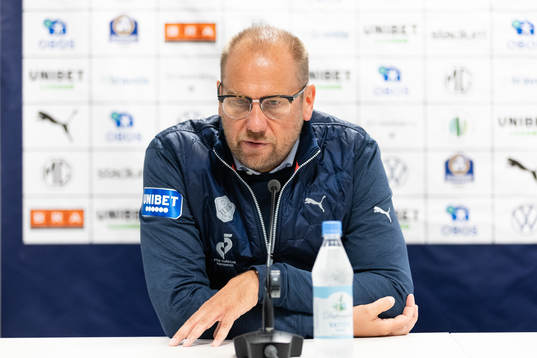 Halmstads tränare Magnus Haglund på presskonferensen