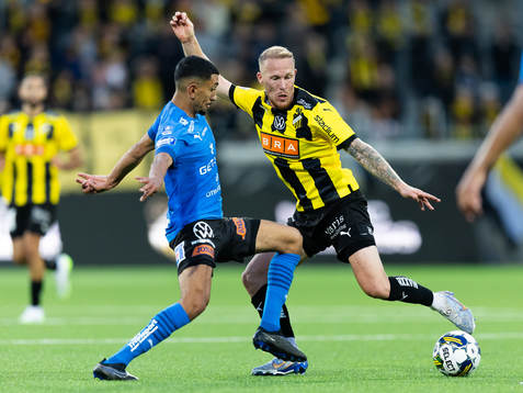 Halmstads Amir Al-Ammari och Häckens Mikkel Rygaard Jensen