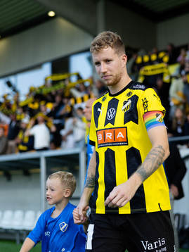 Häckens Samuel Gustafson innan fotbollsmatchen i