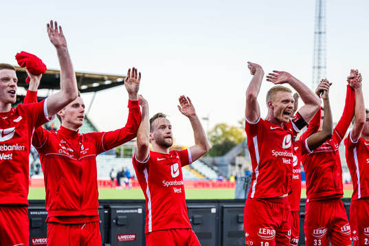 Bläddra bland fler bilder av Football, Eliteserien, Stabæk - Brann