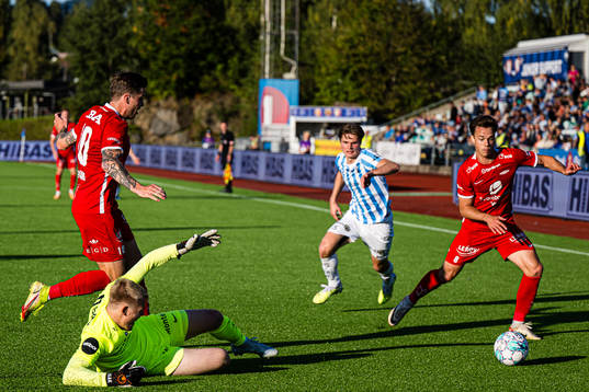 Frederik Børsting of Brann, Carl Isak Emanuel Pettersson