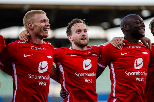 Sivert Heltne Nilsen, Bård Finne and Monga Simba of Brann