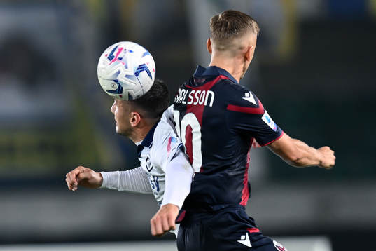 Bläddra bland fler bilder av Fotboll, Serie A