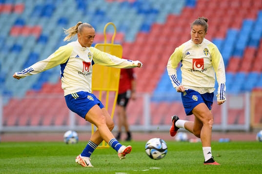 Hanna Bennison and Filippa Angeldahl of Sweden