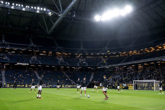 AIKs spelare värmer upp