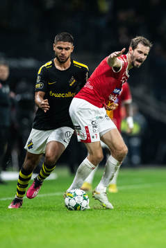AIKs Omar Faraj och Degerfors Sebastian Ohlsson