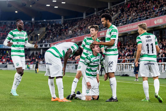 Bläddra bland fler bilder av Fotboll, Superettan, Öster - Västerås SK