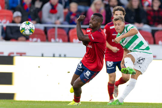Östers Manasse Kusu och Västerås SKs Simon Gefvert