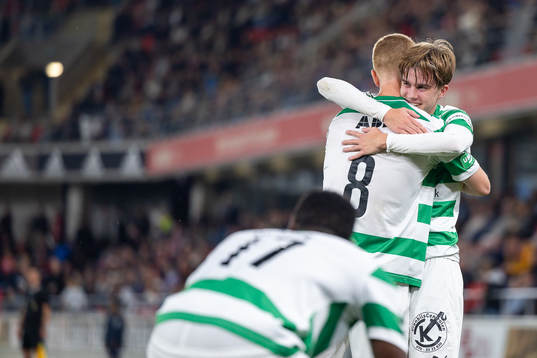 Västerås SKs Daniel Ask och Max Larsson jublar