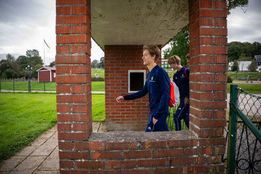 William Berg på väg till en träning