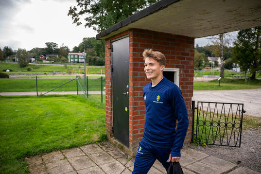 Lex Luiro på väg till en träning